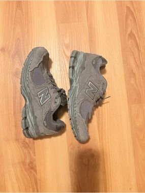 New balance 2002r “protection pack phantom”